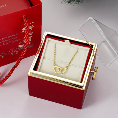 Caja Rosa Eterna y Collar Personalizado